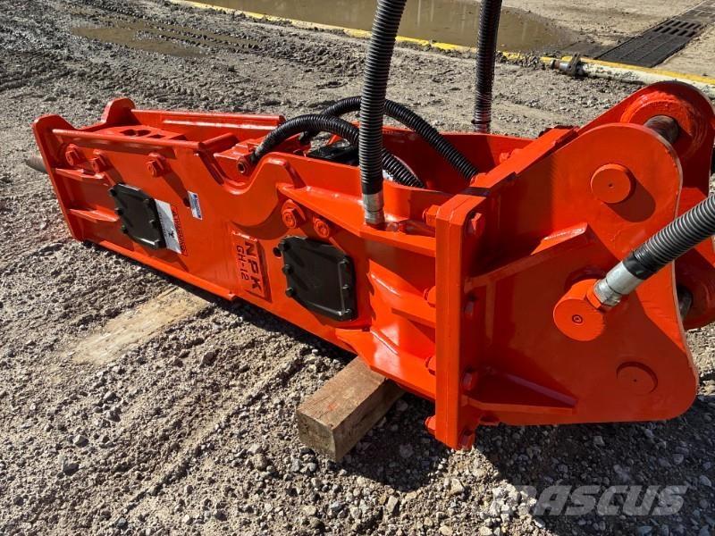 NPK GH12 브레이커