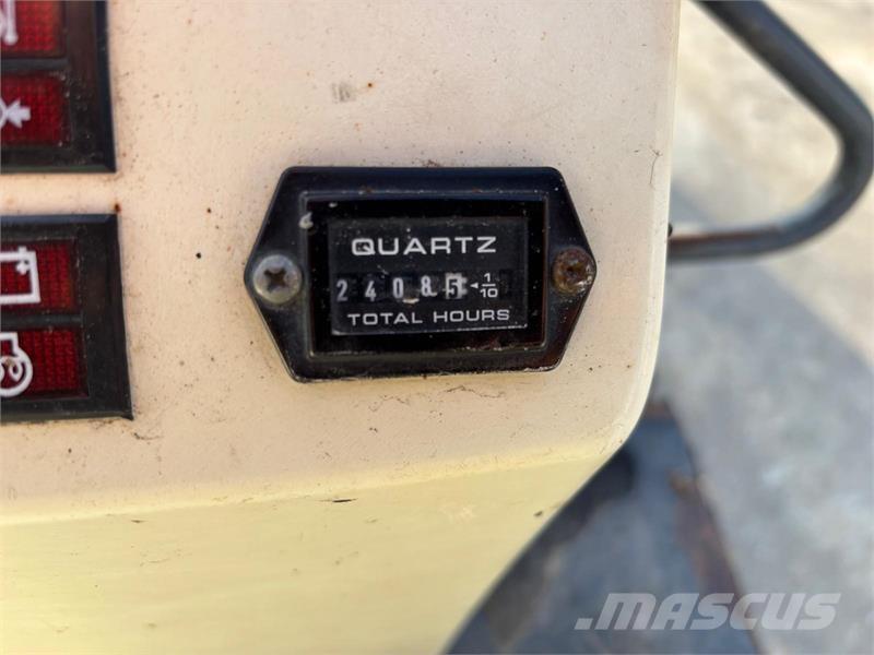 Bobcat E10 소형 굴삭기 7톤 미만