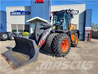 Develon DL220-7  휠로우더
