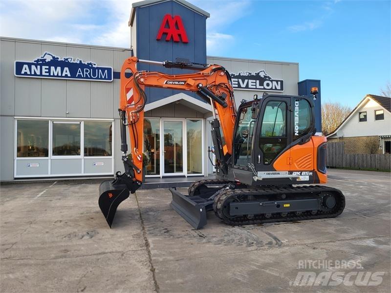 Develon DX85R-7 중형굴삭기 7톤-28톤