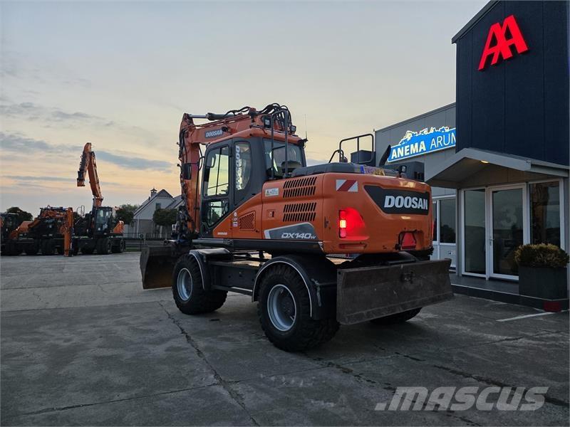 Doosan DX140W-5  휠 굴삭기