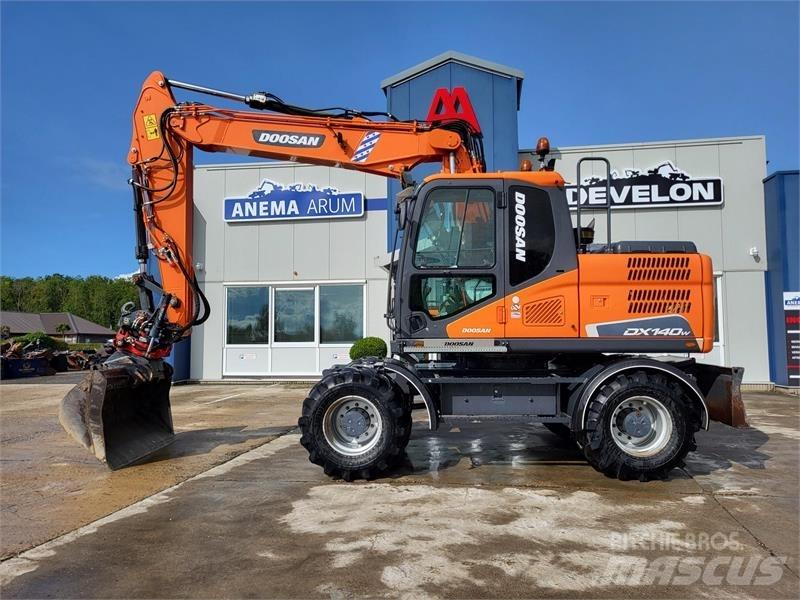 Doosan DX140W-5  휠 굴삭기