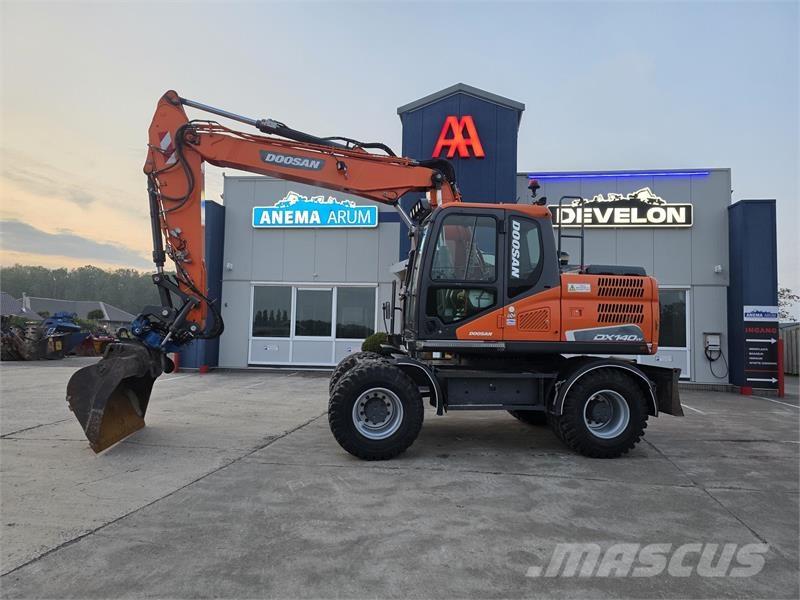 Doosan DX140W-5  휠 굴삭기