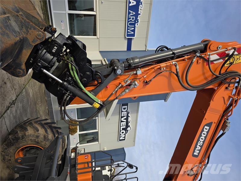 Doosan DX160W-5  휠 굴삭기