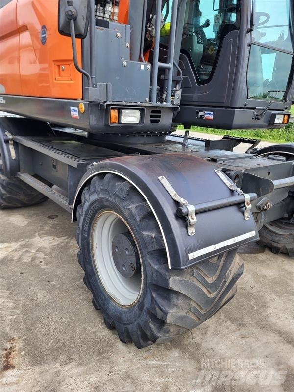 Doosan DX165W-5  휠 굴삭기