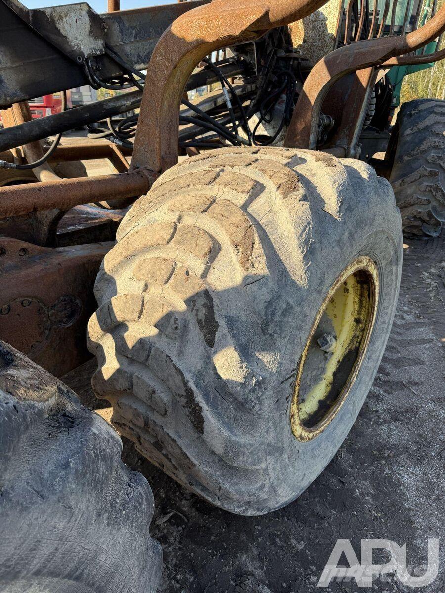 Timberjack  원목 포워더