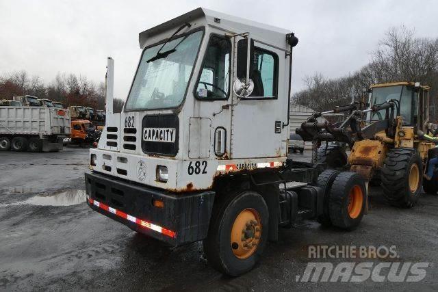 Capacity TJ5000 터미널 트랙터