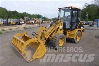 CAT 902  휠로우더