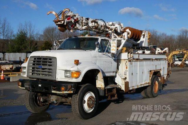 Ford F Series 이동식 드릴 리그 트럭