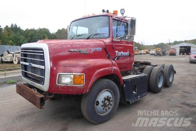 Ford L9000 새시 운전실 트럭