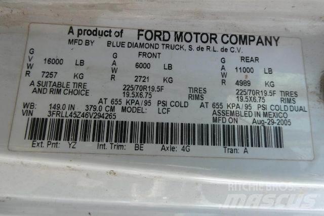 Ford LCF 탑차 트럭