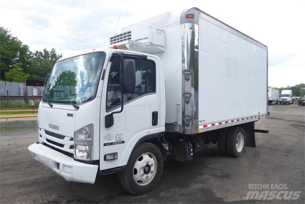 Isuzu NPR 탑차 트럭