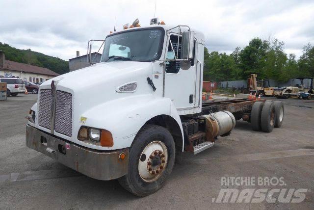 Kenworth T300 새시 운전실 트럭