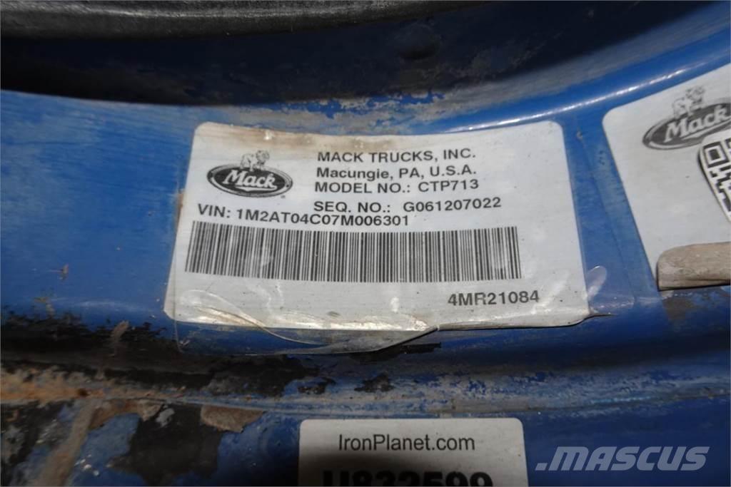 Mack CTP713 콘크리트 믹서트럭