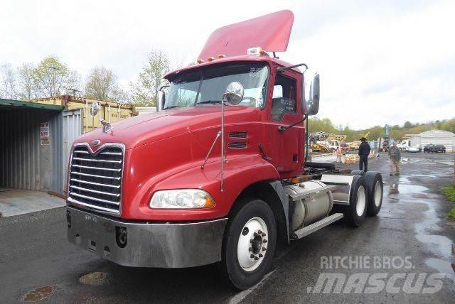 Mack CXN613 새시 운전실 트럭