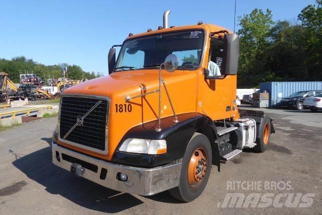 Volvo VNM42T 새시 운전실 트럭