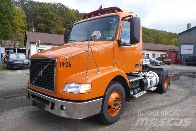 Volvo VNM42T 새시 운전실 트럭