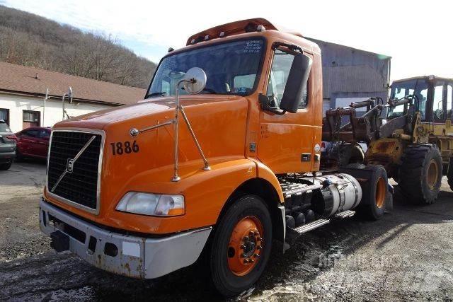 Volvo VNM42T 새시 운전실 트럭