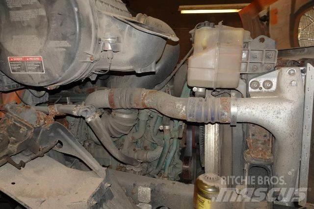 Volvo VNM42T 새시 운전실 트럭