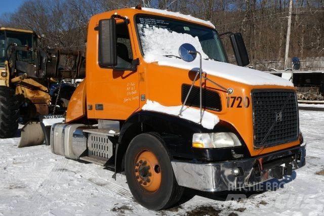 Volvo VNM42T 새시 운전실 트럭