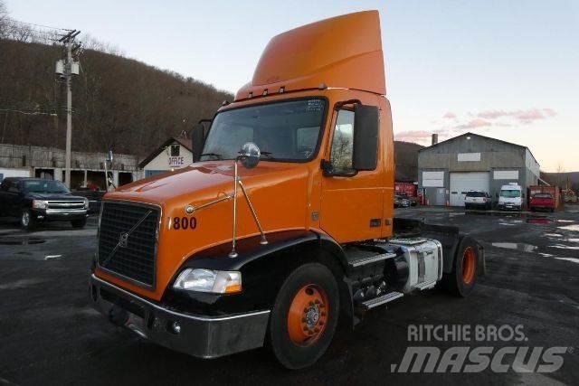 Volvo VNM42T 새시 운전실 트럭