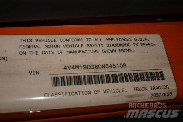 Volvo VNM42T 새시 운전실 트럭