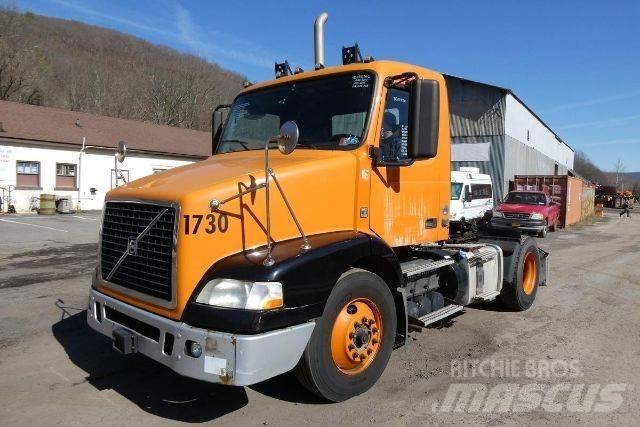 Volvo VNM42T 새시 운전실 트럭