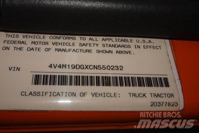 Volvo VNM42T 새시 운전실 트럭