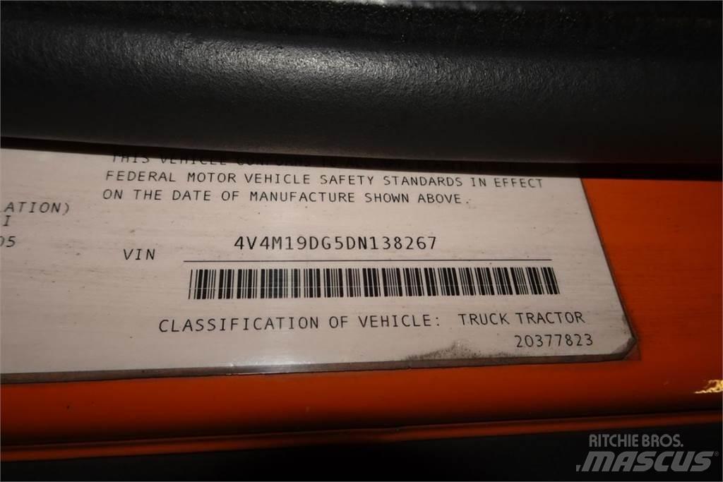 Volvo VNM42T 새시 운전실 트럭