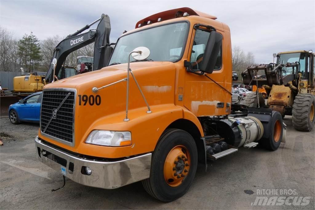 Volvo VNM42T 새시 운전실 트럭
