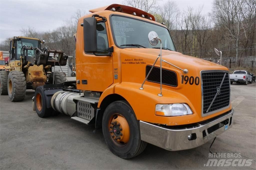 Volvo VNM42T 새시 운전실 트럭