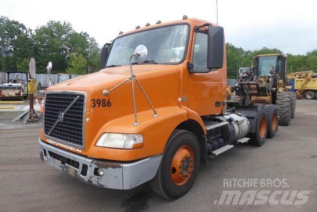 Volvo VNM64T 새시 운전실 트럭
