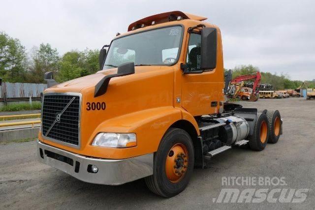 Volvo VNM64T 새시 운전실 트럭