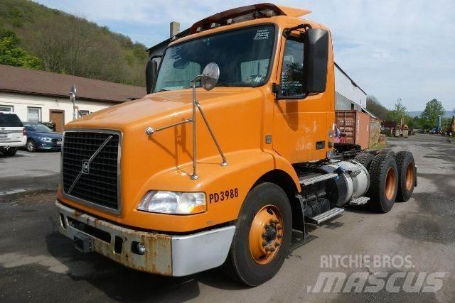 Volvo VNM64T 새시 운전실 트럭
