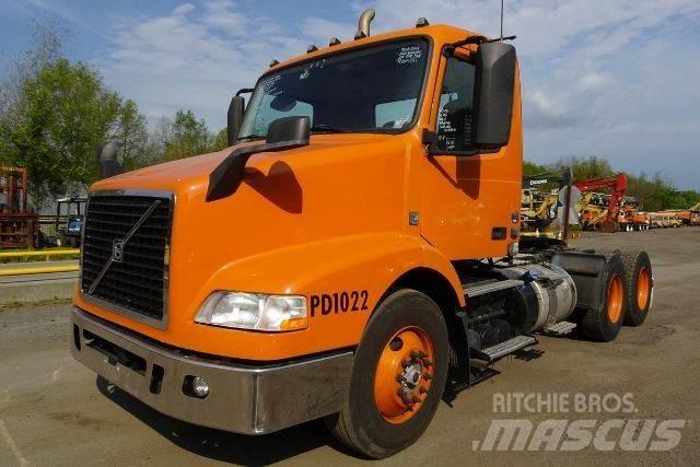 Volvo VNM64T 새시 운전실 트럭