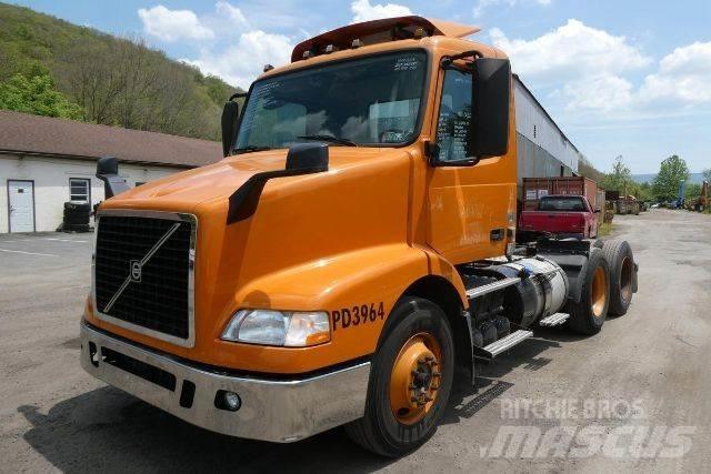 Volvo VNM64T 새시 운전실 트럭