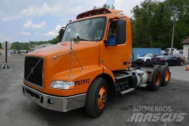 Volvo VNM64T 새시 운전실 트럭