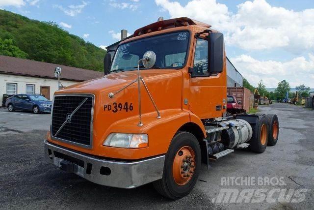 Volvo VNM64T 새시 운전실 트럭