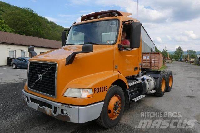 Volvo VNM64T 새시 운전실 트럭