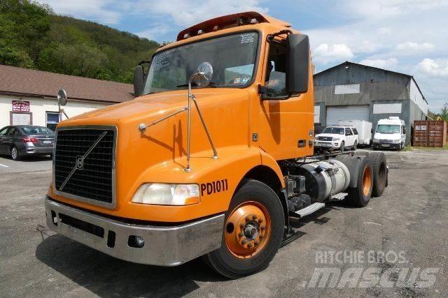 Volvo VNM64T 새시 운전실 트럭