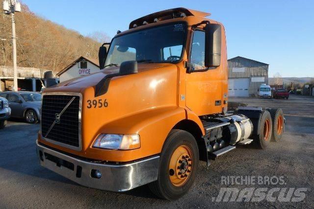 Volvo VNM64T 새시 운전실 트럭