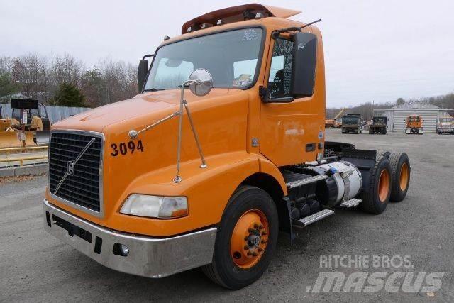 Volvo VNM64T 새시 운전실 트럭