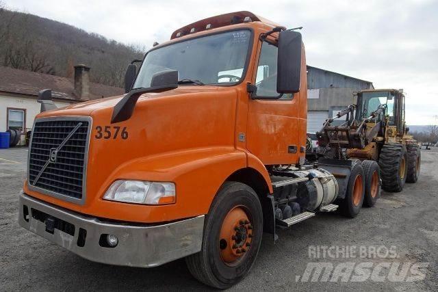 Volvo VNM64T 새시 운전실 트럭