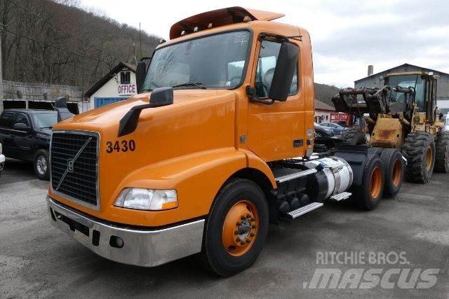 Volvo VNM64T 새시 운전실 트럭