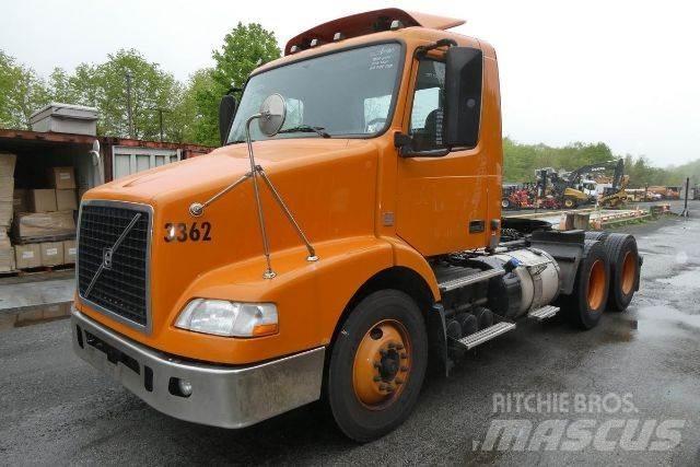 Volvo VNM64T 새시 운전실 트럭
