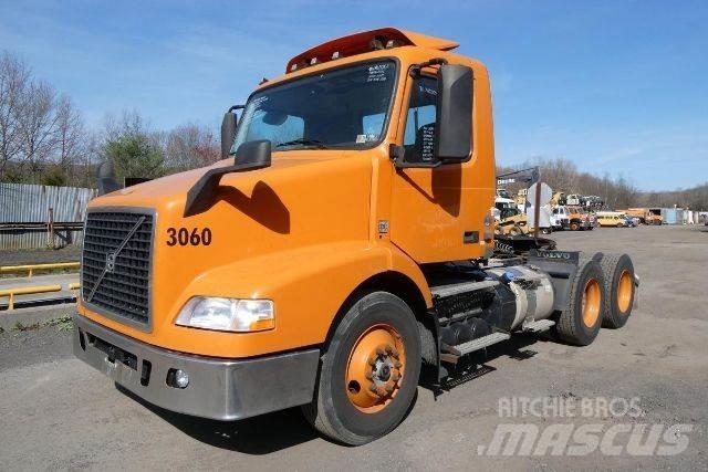 Volvo VNM64T 새시 운전실 트럭