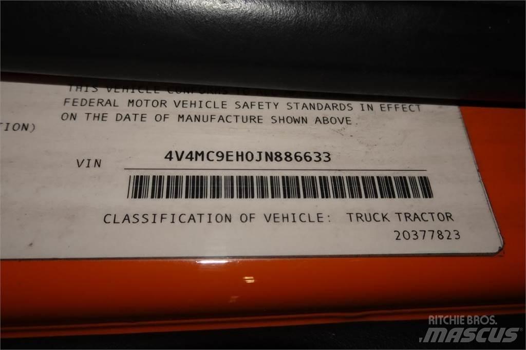 Volvo VNM64T 새시 운전실 트럭