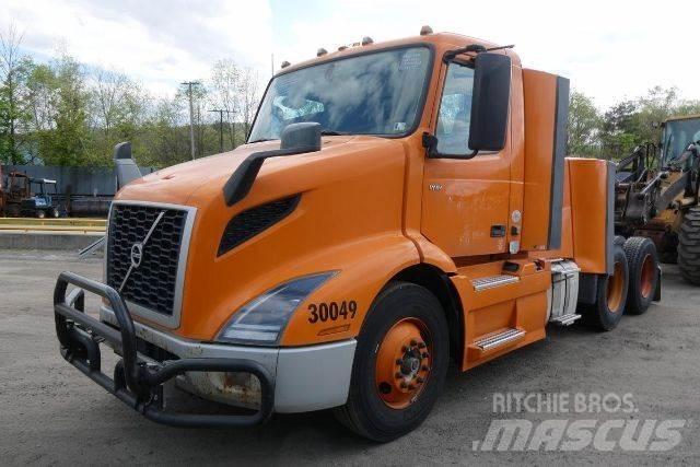 Volvo VNR64T300 새시 운전실 트럭