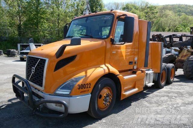 Volvo VNR64T300 새시 운전실 트럭