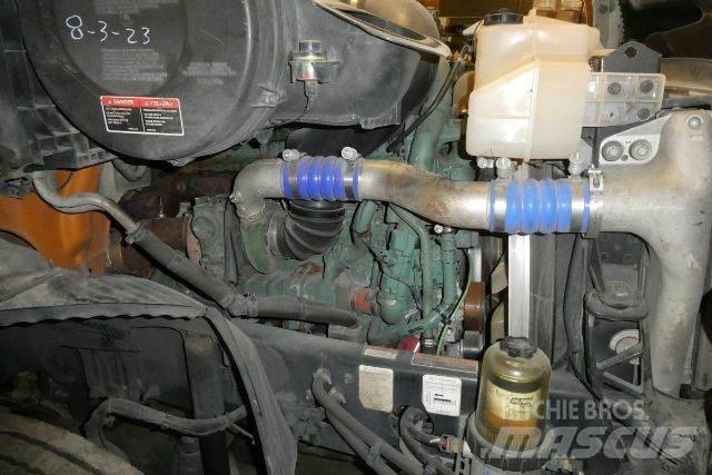 Volvo VNR64T300 새시 운전실 트럭
